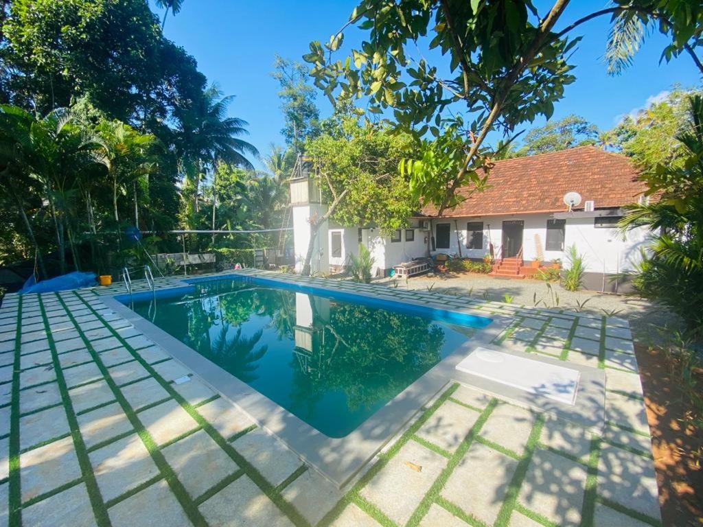 Babira Brookside Heritage Resort Kumarakom Exterior photo