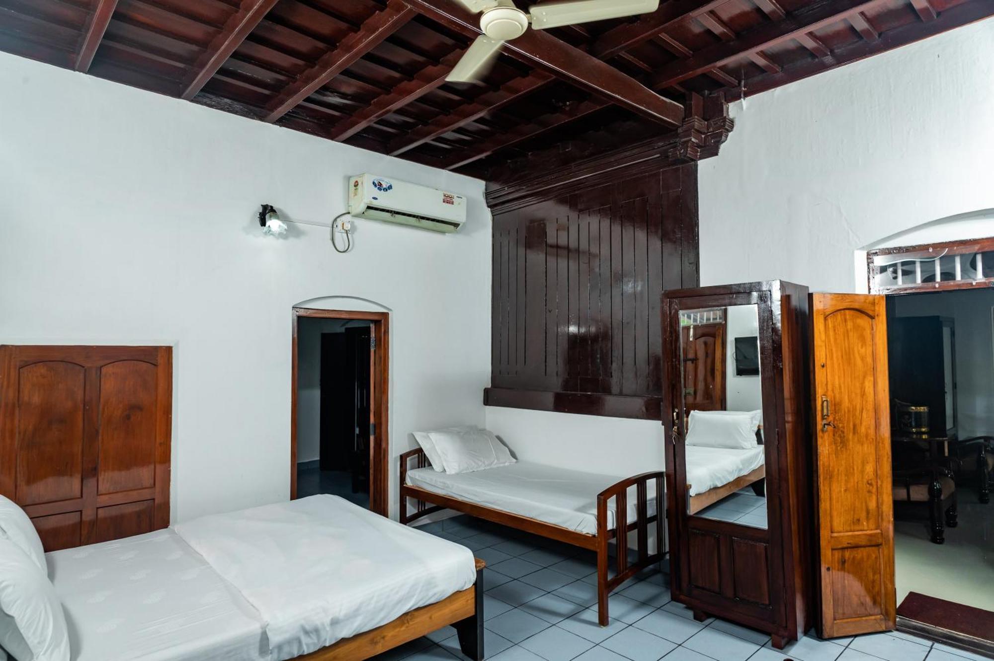 Babira Brookside Heritage Resort Kumarakom Exterior photo