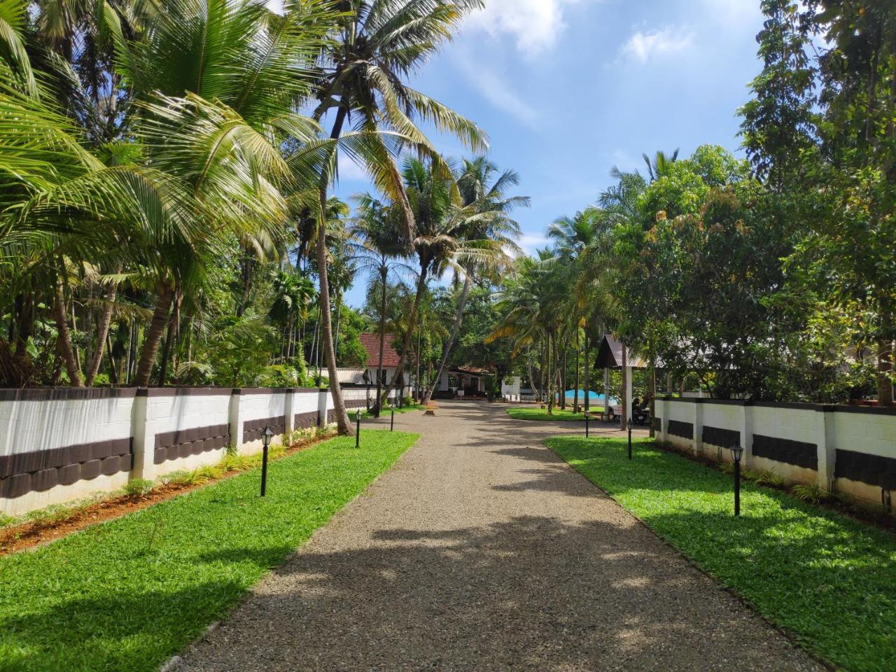 Babira Brookside Heritage Resort Kumarakom Exterior photo